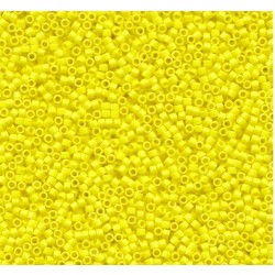 Délica Opaque Yellow  11/0...